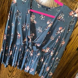 American eagle front tie top